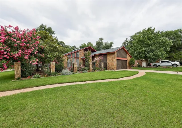 Photo 3 of Single family home for sale at 13501 Fox Holw Ridge, Oklahoma City, OK 73131 | MLS# 1236638 | Listing updated on 2026-07-27