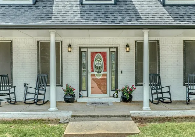 3rd image of 1400 E Eagle Nest Ter, Mustang, OK 73064 | MLS# 1236660