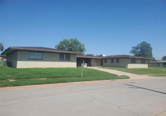 Homes for sale in Foss, OK | 211 Mohawk Trl #A & B, Foss, OK 73647 | MLS# 1236669