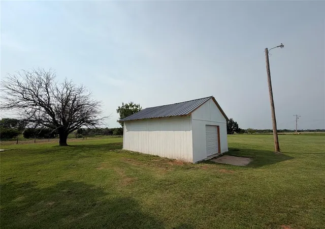 3rd image of 1858 Highway 81, Chickasha, OK 73018 | MLS# 1236684