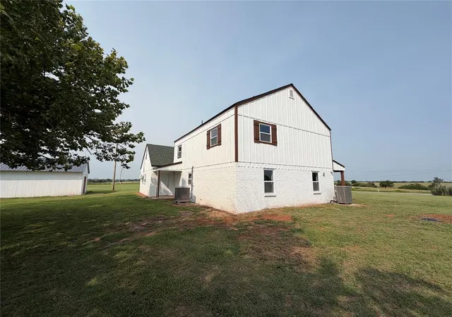 5th image of 1858 Highway 81, Chickasha, OK 73018 | MLS# 1236684