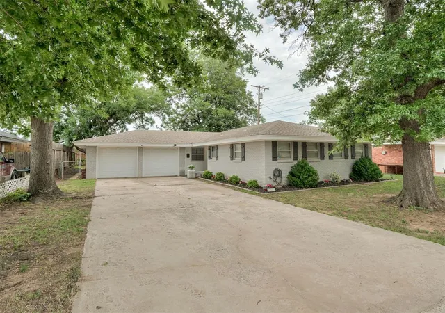 Homes for sale in Bethany, OK | 7013 Nw 28th St, Bethany, OK 73008 | MLS# 1236687