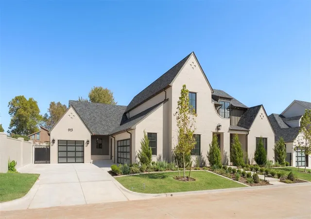 Photo 2 of Single family home for sale at 913 Nw 157th Terrace, Edmond, OK 73013 | MLS# 1236690 | Listing updated on 2026-09-23