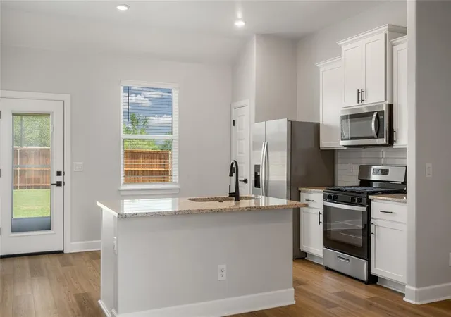 2nd image of 3101 Evyn Blvd, Yukon, OK 73099 | MLS# 1236710