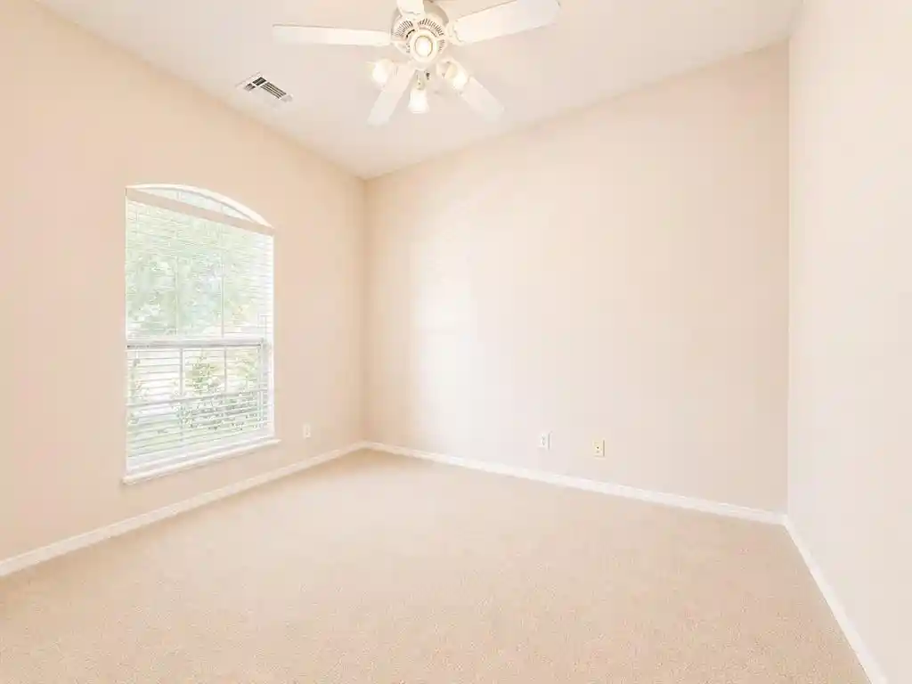 Listing Photo 15 - Condo for sale in 4414 NW 32nd Pl located at 4414 NW 32nd Pl, Oklahoma City, OK 73112 - Unit 4414 NW 32nd Place