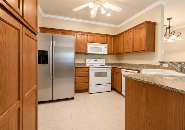 Listing Photo 5 - Condo for sale in building located at 4414 NW 32nd Pl, Oklahoma City, OK 73112