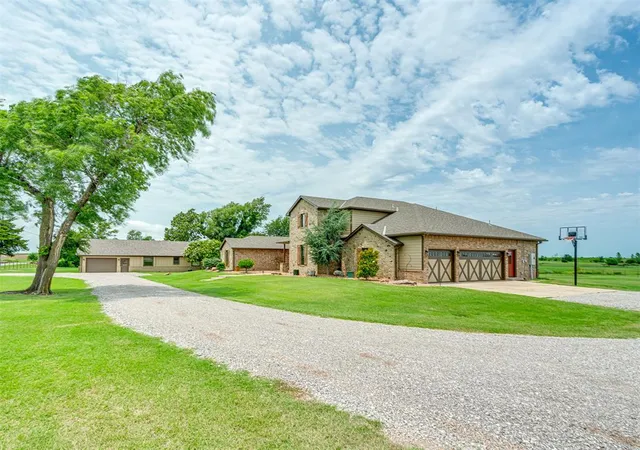 Photo 4 of Single family home for sale at 8615 Reno E, El Reno, OK 73036 | MLS# 1236718 | Listing updated on 2026-10-03