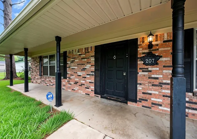 Homes for sale in Idabel, OK | 207 Stafford Ln, Idabel, OK 74745 | MLS# 1236727