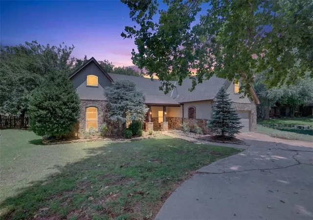 Photo 3 of Sale Pending at 521 Partridge Ln, Edmond, OK 73034 | MLS# 1236735 | Listing updated on 2026-07-14