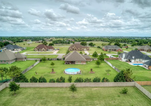 Photo 3 of Sale Pending at 6901 SW 92nd Street, Oklahoma City, OK 73169 | MLS# 1236747 | Listing updated on 2026-08-13