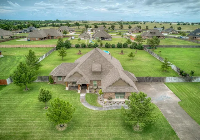 Photo 3 of Sale Pending at 6901 Sw 92nd Street, Oklahoma City, OK 73169 | MLS# 1236747 | Listing updated on 2026-08-13