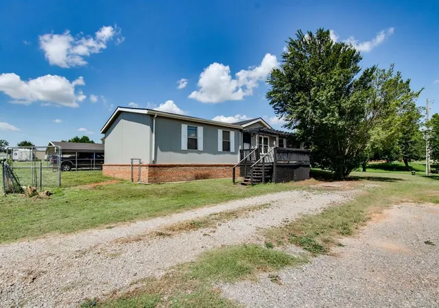 Homes for sale in Cashion, OK | 110 N 7Th St, Cashion, OK 73016 | MLS# 1236751