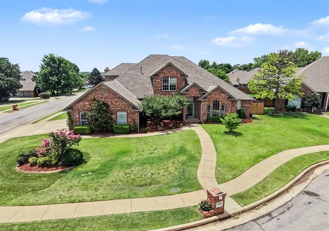 Single family home for sale at 13801 Plantation Way, Edmond, OK 73013 | MLS# 1236753