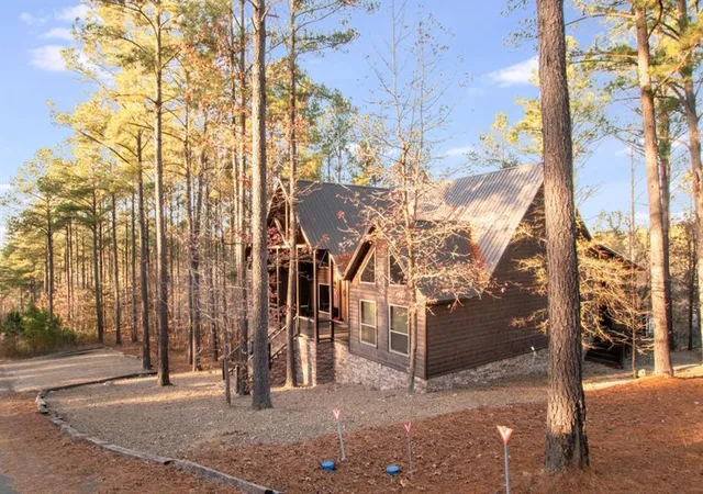 3rd image of 706 Red Berry Trl, Broken Bow, OK 74728 | MLS# 1236764