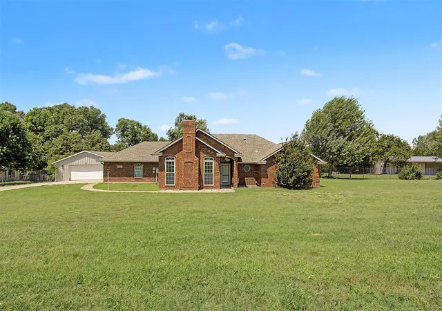 Homes for sale in Choctaw, OK | 761 S Carolyn Dr, Choctaw, OK 73020 | MLS# 1236774