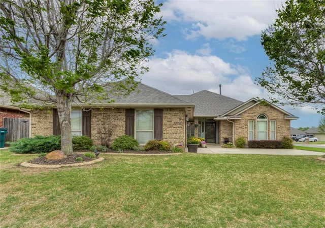 1st image of 10901 Sw 31st St, Yukon, OK 73099 | MLS# 1236775