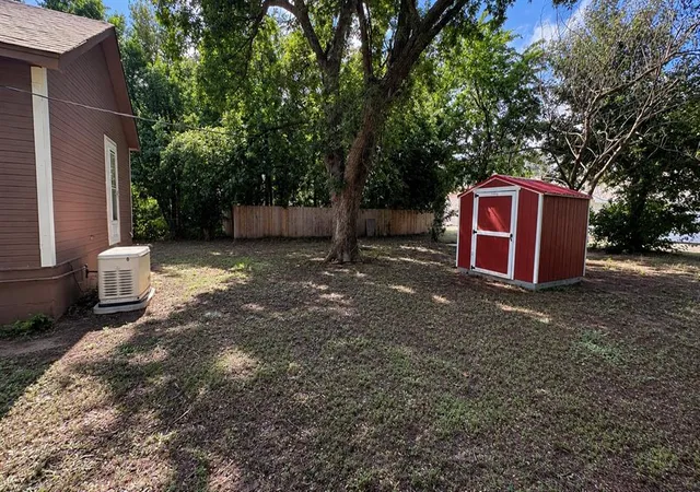 Homes for sale in Crescent, OK | 414 E Washington Ave, Crescent, OK 73028 | MLS# 1236785