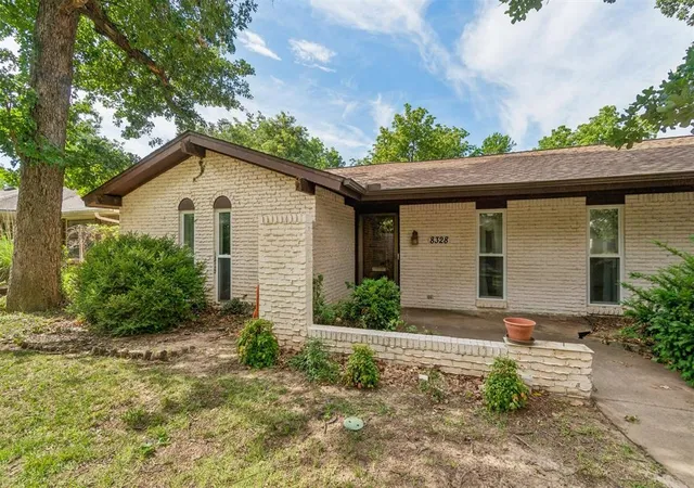 Homes for sale in Bethany, OK | 8328 Nw 25th St, Bethany, OK 73008 | MLS# 1236791