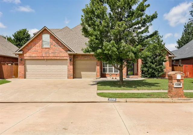 1st image of 608 Trisha Ln, Norman, OK 73072 | MLS# 1236792