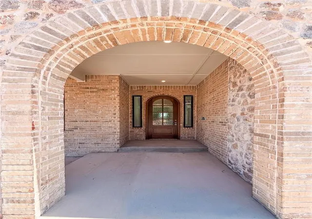 Photo 2 of Single family home for sale at 6233 Duncan Farm Rd, Edmond, OK 73034 | MLS# 1236796 | Listing updated on 2026-09-01