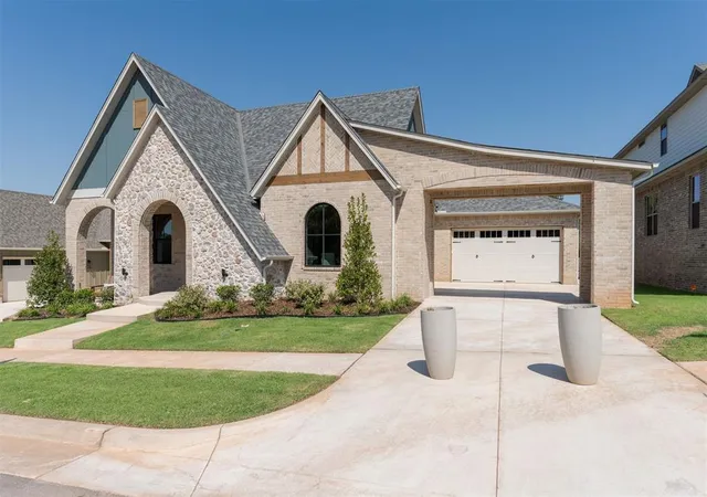 Photo 3 of Single family home for sale at 6233 Duncan Farm Rd, Edmond, OK 73034 | MLS# 1236796 | Listing updated on 2026-10-08