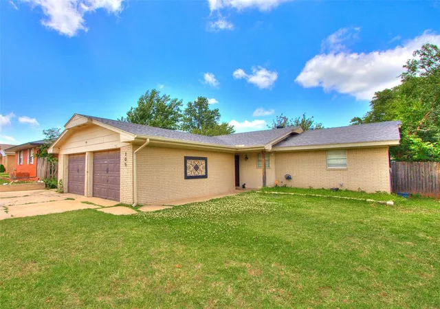2nd image of 105 Paul Ave, Yukon, OK 73099 | MLS# 1236807