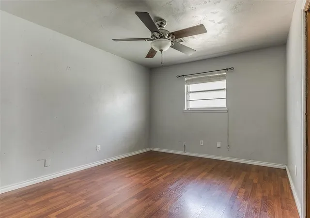 5th image of 105 Paul Ave, Yukon, OK 73099 | MLS# 1236807