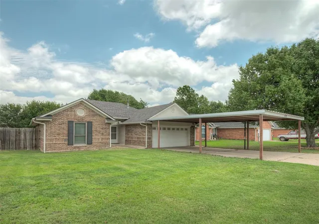 1st image of 410 Harvest Hls, Harrah, OK 73045 | MLS# 1236828