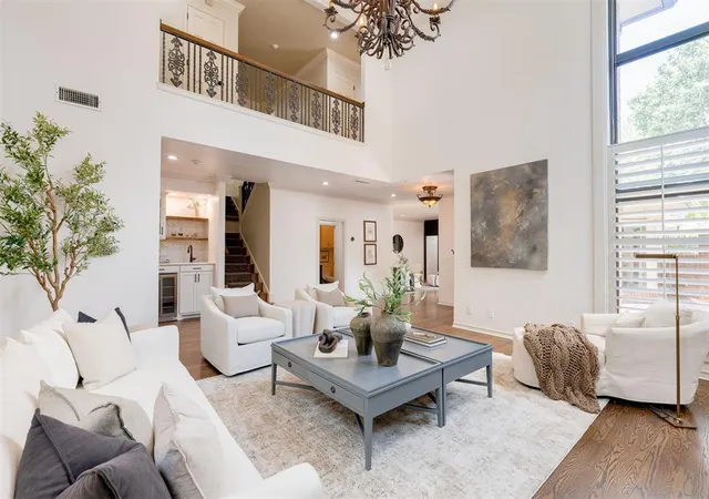 3rd image of 6206 Waterford Blvd, Oklahoma, OK 73118