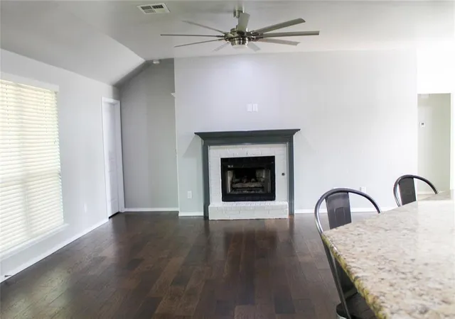 Photo 4 of Sale Pending at 820 Glenwood Dr, Moore, OK 73160 | MLS# 1236834 | Listing updated on 2026-07-04