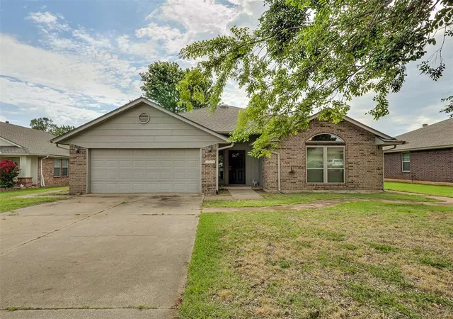 1st image of 1705 Clearwater Dr, Norman, OK 73071 | MLS# 1236846