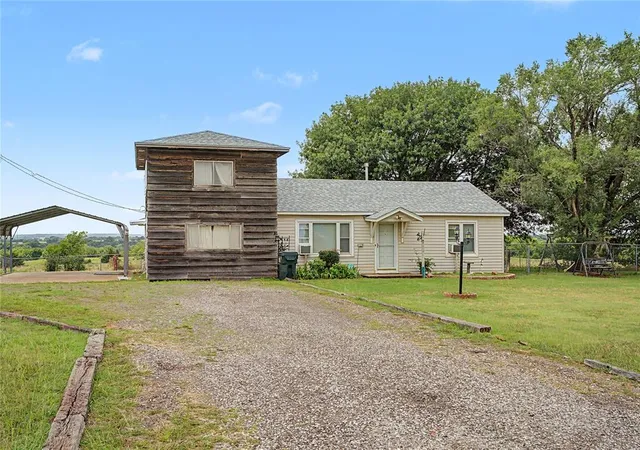 Homes for sale in Maysville, OK | 15655 Sooner Ave, Maysville, OK 73057 | MLS# 1236850