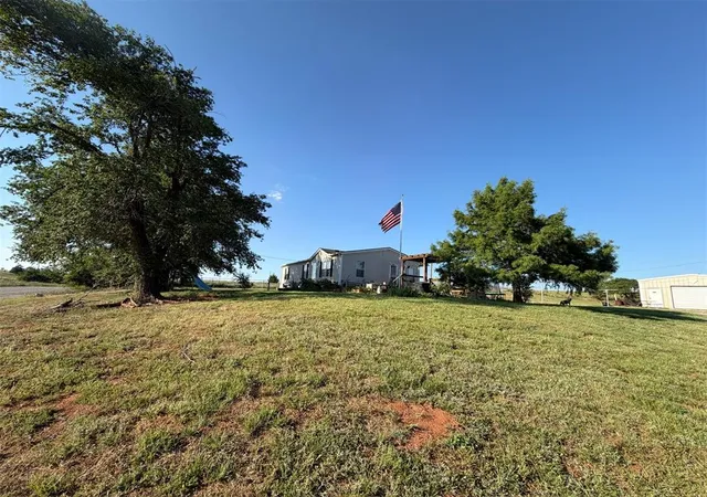 Homes for sale in Fort Cobb, OK | 29093 County Street 2560, Fort Cobb, OK 73038 | MLS# 1236859