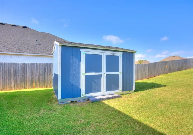 4th image of 3766 Muir Forest Wy, Norman, OK 73071 | MLS# 1236868