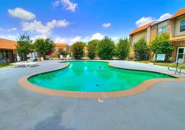image of 401 SE 12th Ave, Norman, OK 73071