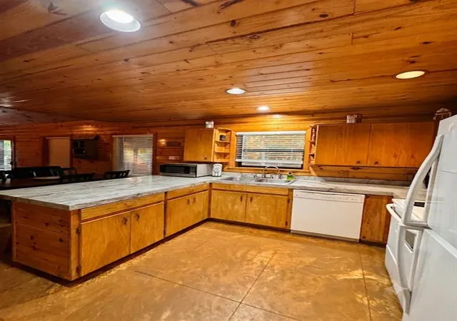 Homes for sale in Broken Bow, OK | 141 Laurel Branch Ln, Broken Bow, OK 74728 | MLS# 1236882