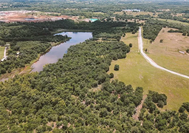 Homes for sale in Wewoka, OK | Huntington Trails Lot 37 Block 1 St, Wewoka, OK 74884 | MLS# 1236890