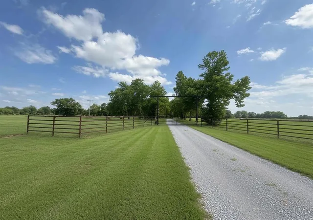 Homes for sale in Pauls Valley, OK | 39852 Hwy 19 Hwy, Pauls Valley, OK 73075 | MLS# 1236906