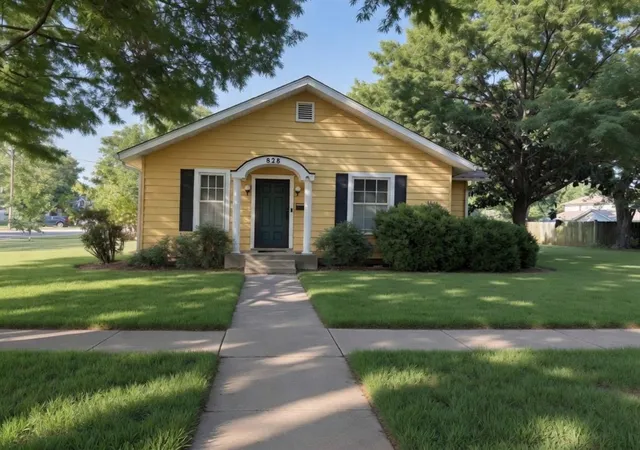 Homes for sale in Pauls Valley, OK | 828 N Walnut St #828, Pauls Valley, OK 73075 | MLS# 1236909