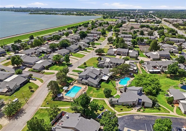 18th image of 9828 Hefner Village Dr, Oklahoma City, OK 73162 | MLS# 1236911