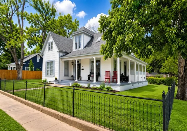 4th image of 902 Nw B St, Ardmore, OK 73401 | MLS# 1236924