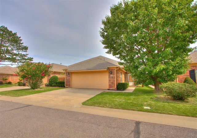 2nd image of 4617 Nw 25th Pl, Oklahoma City, OK 73127 | MLS# 1236927