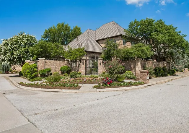 1st image of 332 Cotswold Dr, Norman, OK 73072 | MLS# 1236932
