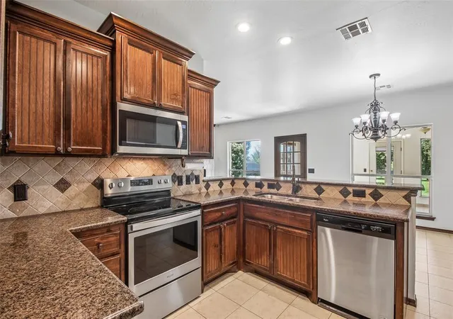Photo 2 of Single family home for sale at 1028 Skyline Blvd, Edmond, OK 73025 | MLS# 1236936 | Listing updated on 2026-09-12