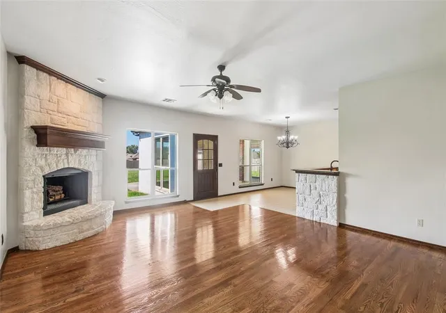 Photo 3 of Single family home for sale at 1028 Skyline Blvd, Edmond, OK 73025 | MLS# 1236936 | Listing updated on 2026-09-12