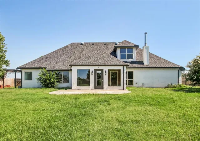 Photo 4 of Single family home for sale at 1028 Skyline Blvd, Edmond, OK 73025 | MLS# 1236936 | Listing updated on 2026-09-12