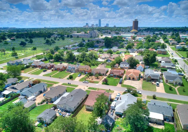 Photo 4 of Single family home for sale at 1135 NW 29th Street, Oklahoma City, OK 73106 | MLS# 1236940 | Listing updated on 2026-07-16