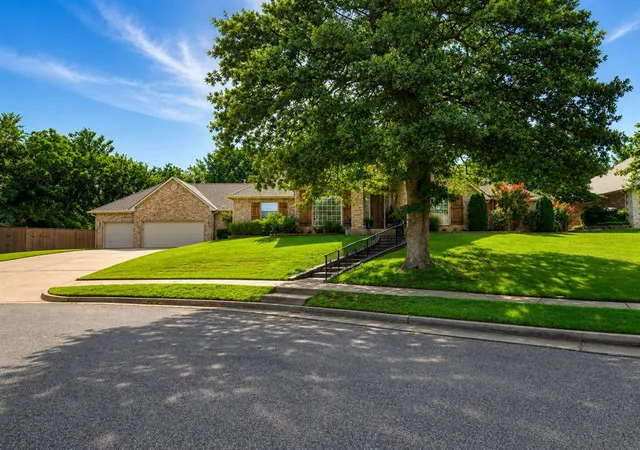 Homes for sale in Edmond, OK | 900 Caines Hill Rd, Edmond, OK 73034 | MLS# 1236969