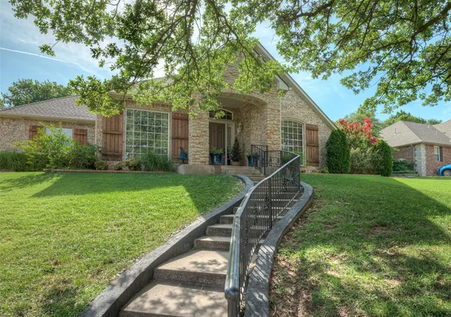 Homes for sale in Edmond, OK | 900 Caines Hill Rd, Edmond, OK 73034 | MLS# 1236969