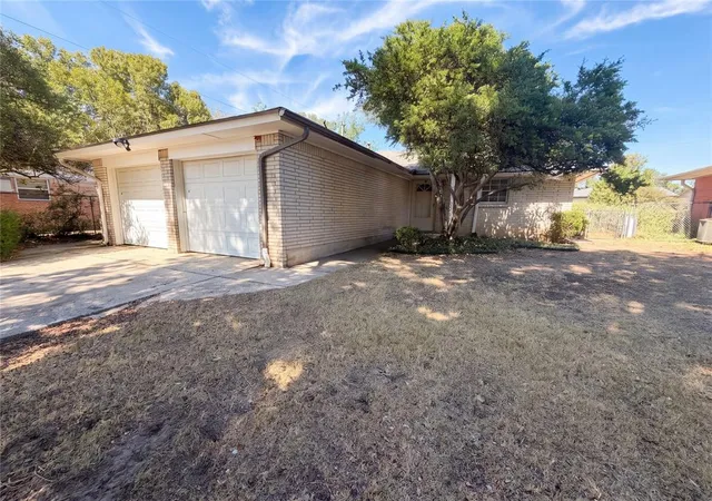 Single family home for sale at 7629 NW 14th Street, Oklahoma City, OK 73127 | MLS# 1236972